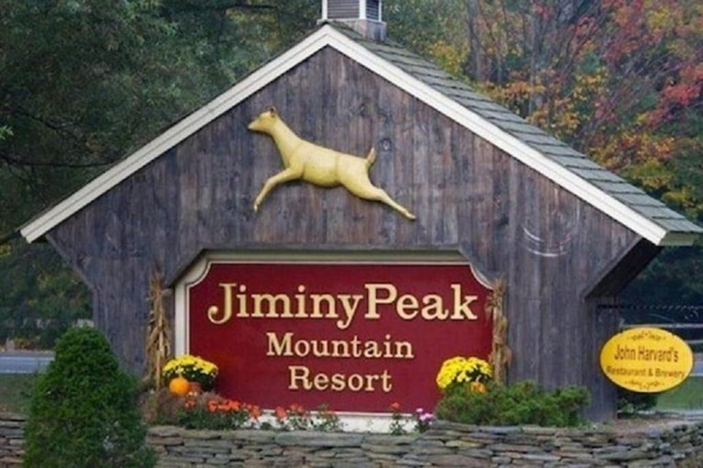 Ski On Off 1Br Suite 1St Flr Sleeps 4 Jiminy Peak Hancock Exteriör bild